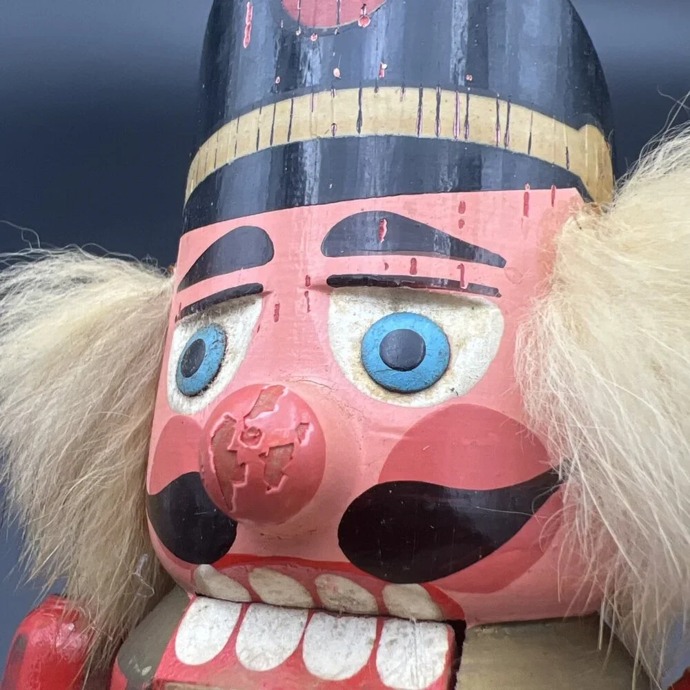 VTG Erzgebirge Nutcracker 9.25" Soldier Christmas Holiday Decor Germany 1977 - Picture 7 of 15